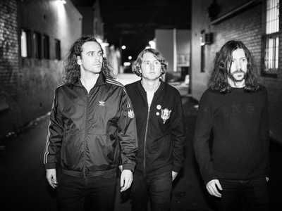 DZ Deathrays (AUS) + Clamm (AUS) / PINK WHALE