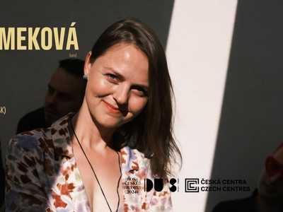 Bára Zmeková v PINK WHALE (Bratislava)