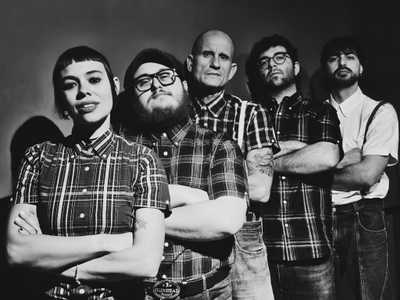 Los Fastidios (it) + Cenzúra / PINK WHALE